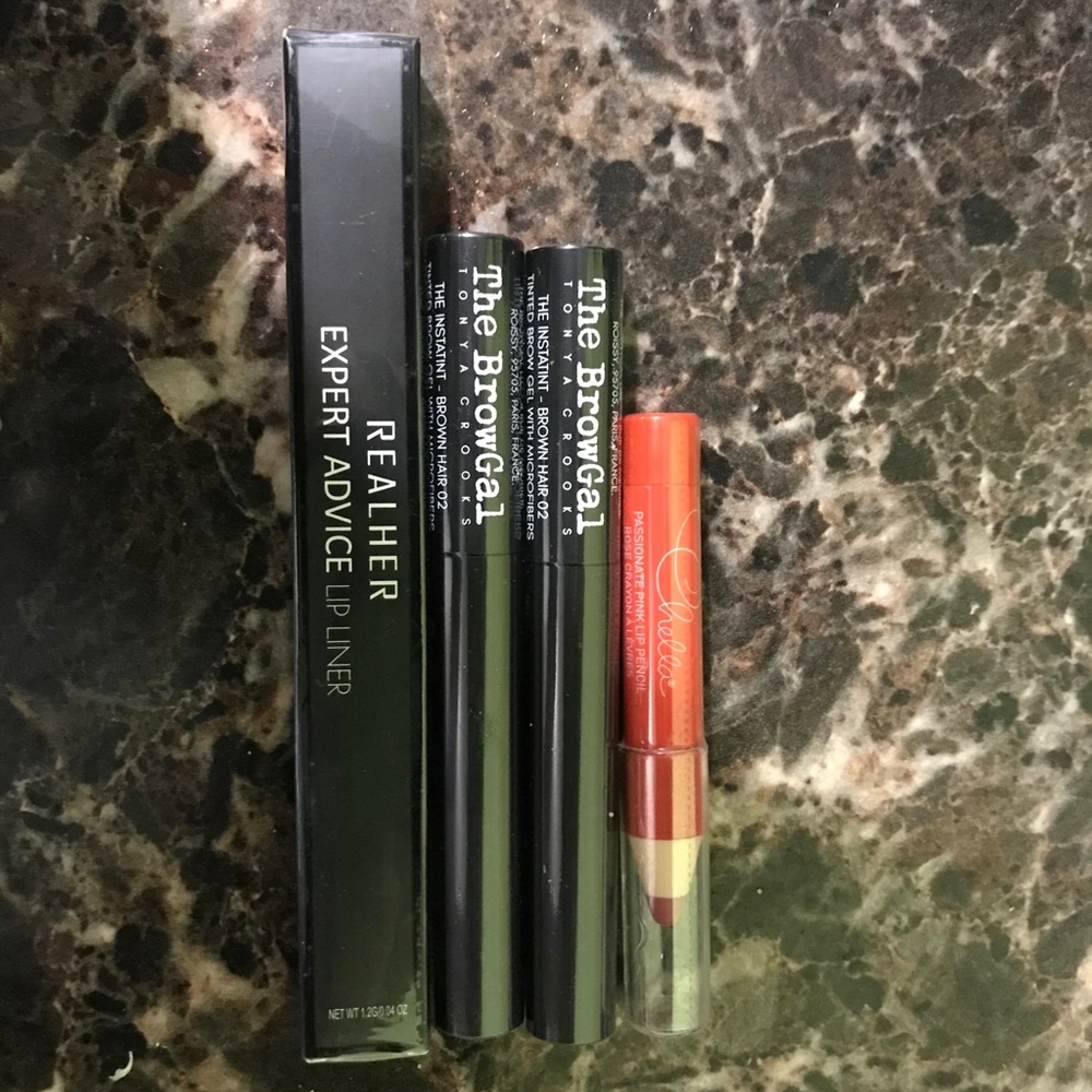 Makeup bundle
